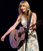 Taylor Swift テイラー・スウィフト