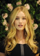 Rosie Huntington Whiteley ロージー・ハンティントン・ホワイトレー