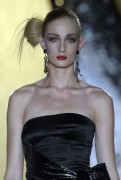 Valentino Haute Couture Fall Winter 2005 - 169хHQ 4bf14d208833181
